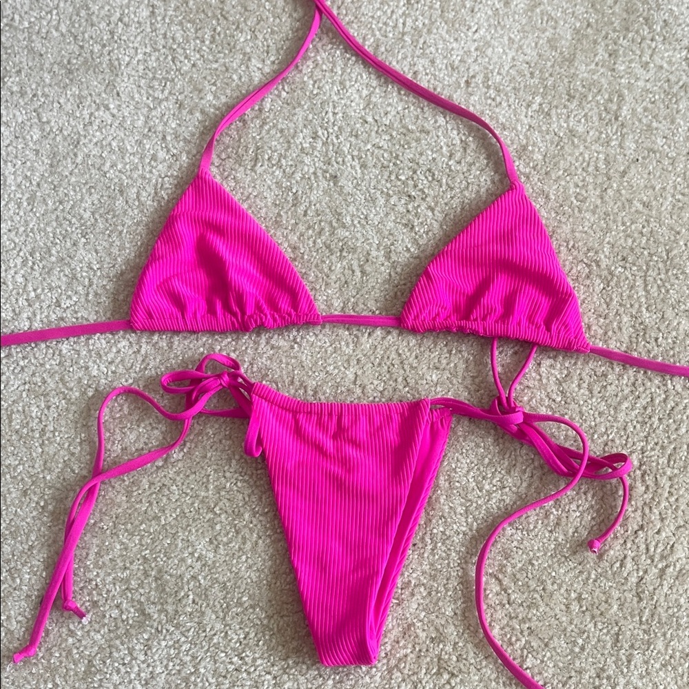 Frankie’s Bikinis Tia set